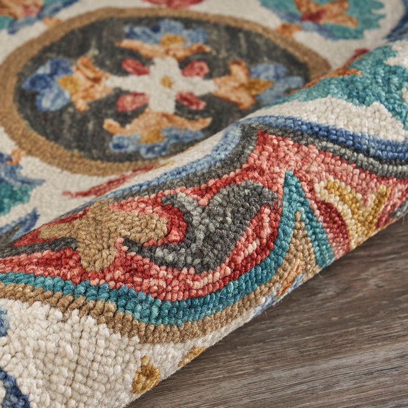 Sinuous Collection